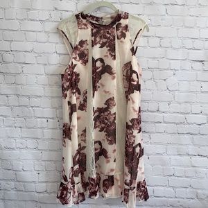 BCBGENERATION floral & lace dress size M NWOT